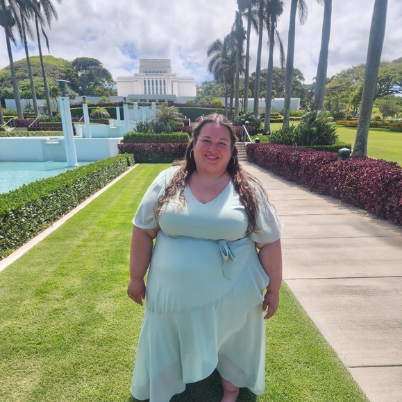 Meet your Posher, Gabriella - Picture 2 of 2